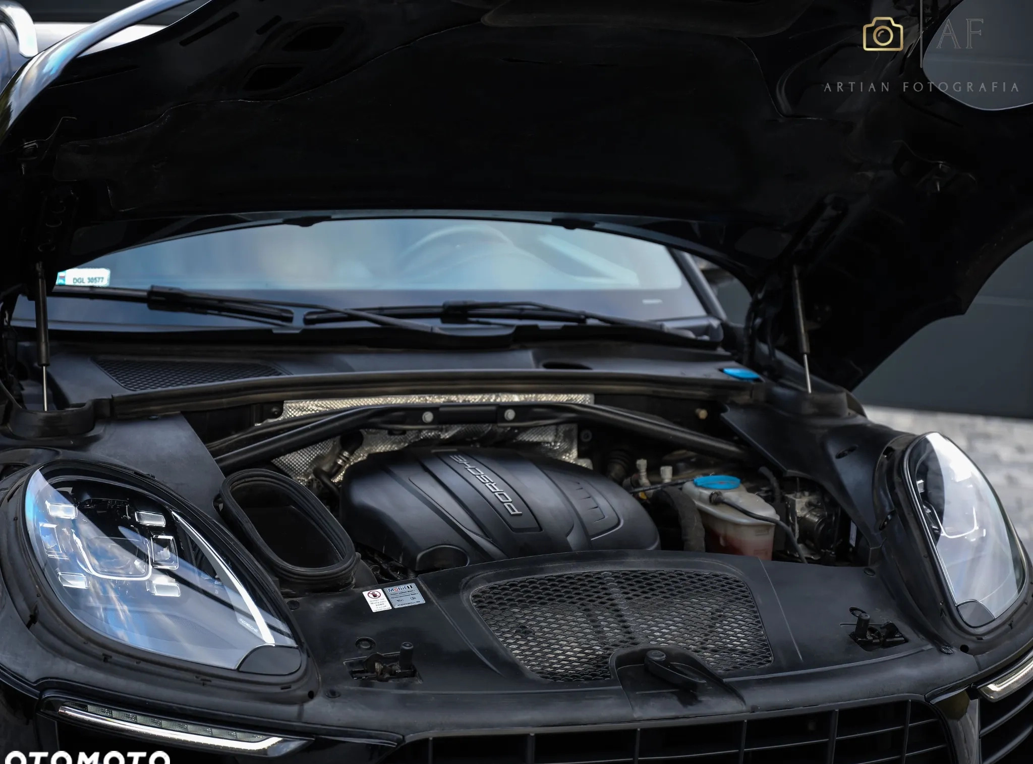Porsche Macan cena 159900 przebieg: 189000, rok produkcji 2016 z Radom małe 781